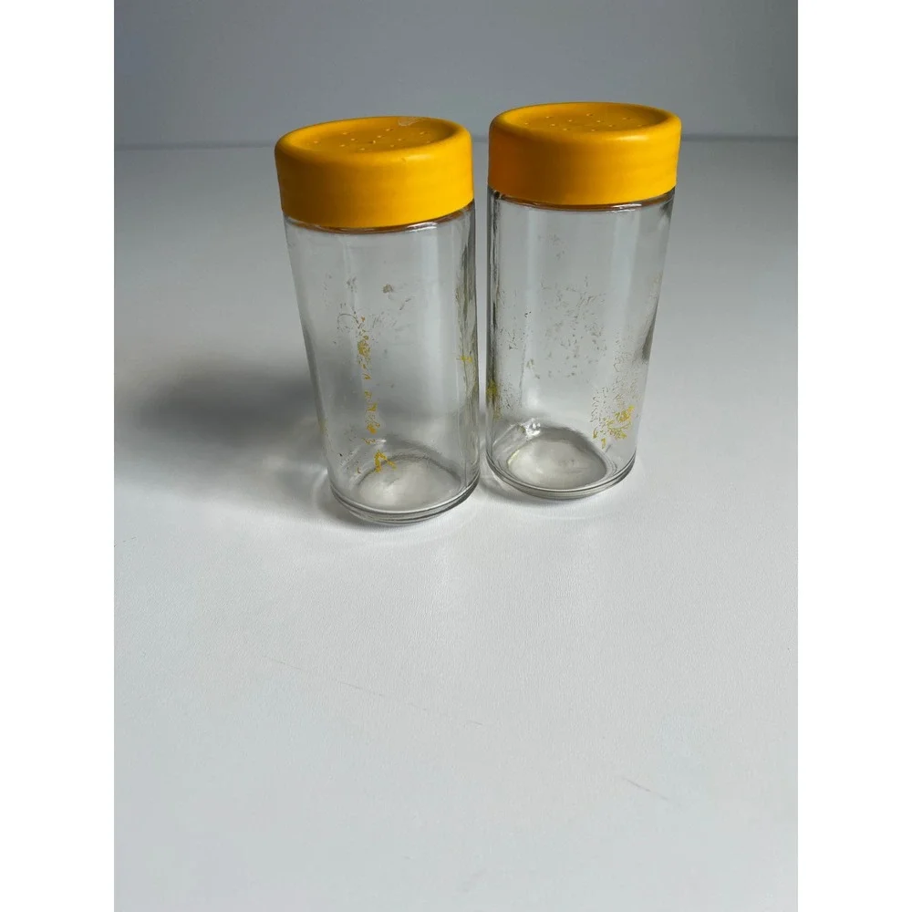Vintage Glass Dandelion Spice Shakers Mustard Yellow Lids Retro‎ Kitchen Decor